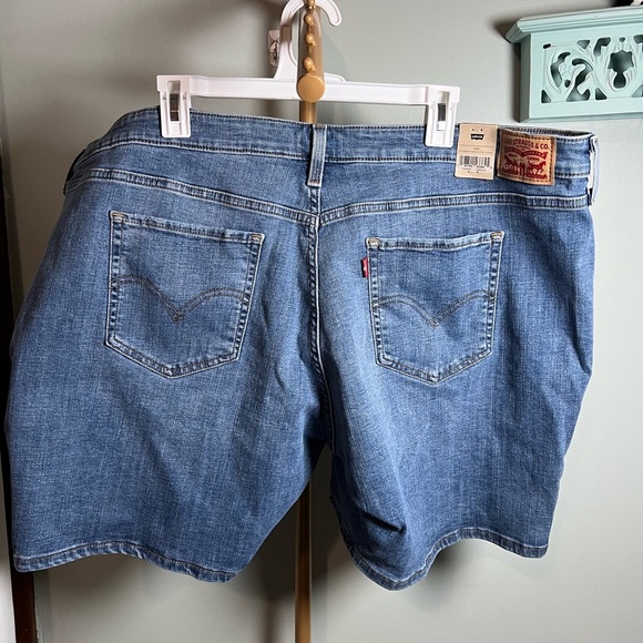 Levi's Blue Jean Shorts Distressed Raw Hem - Picture 2 of 4